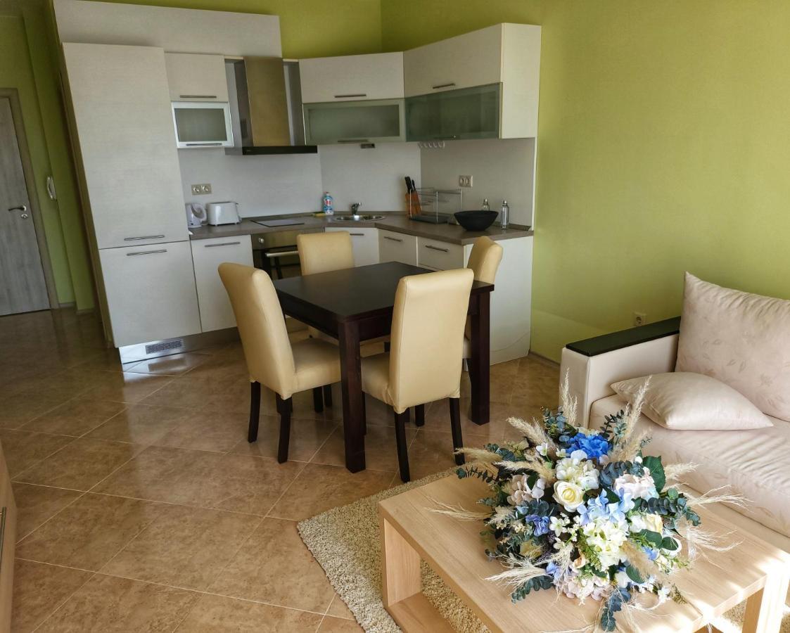 Elegantz Apartments Lamer Варна Экстерьер фото